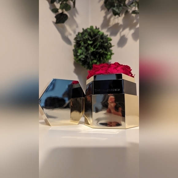 the million roses Gold Exagon Box - Picture 6 of 6